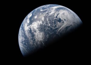 Isaacman: Chinese Taikonauts Likely to Fly Around Moon in 2027